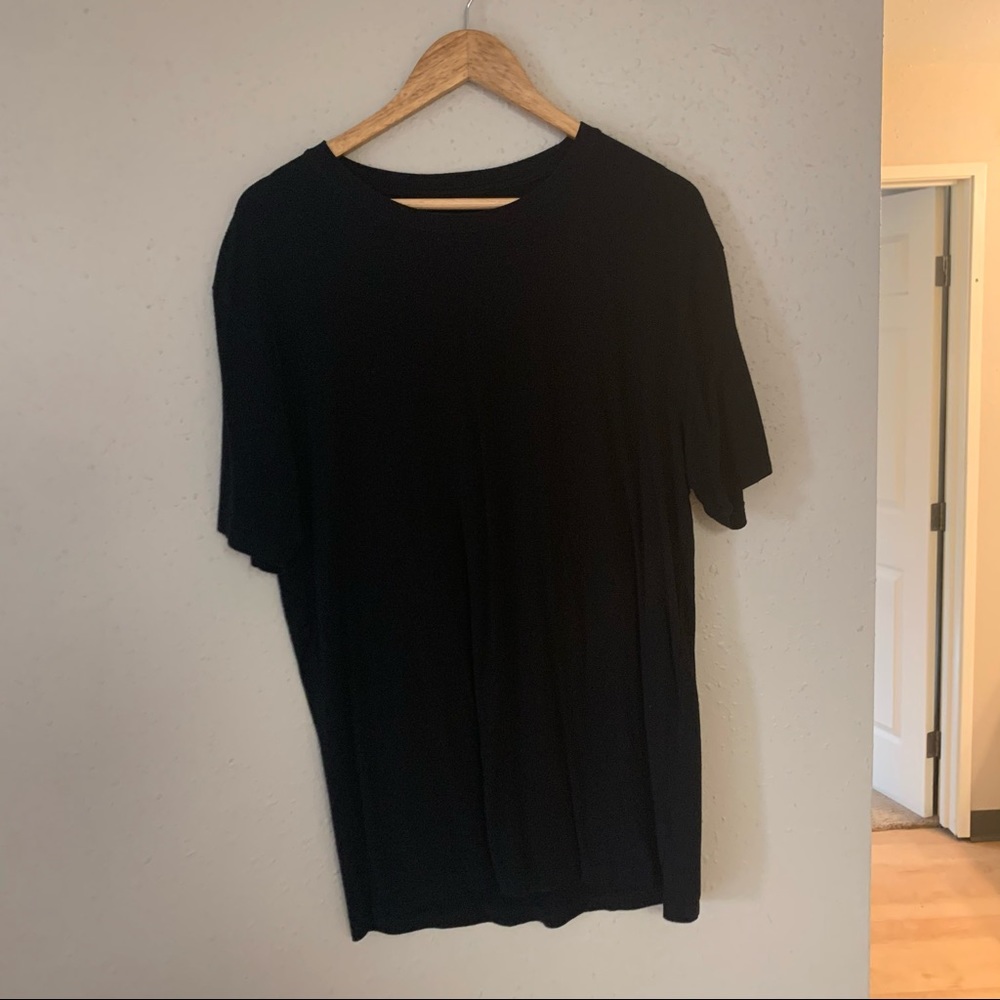 ESNTLS t-shirt size XL in Black